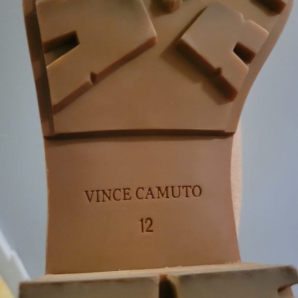 Vince Camuto booties 12M - Picture 6 of 10